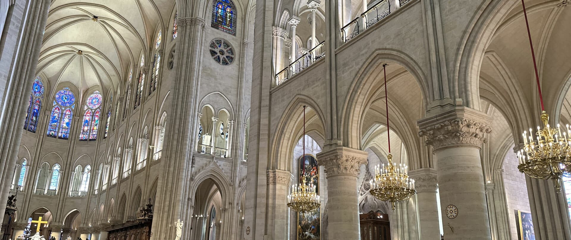 notre-dame-kids-tour-interior