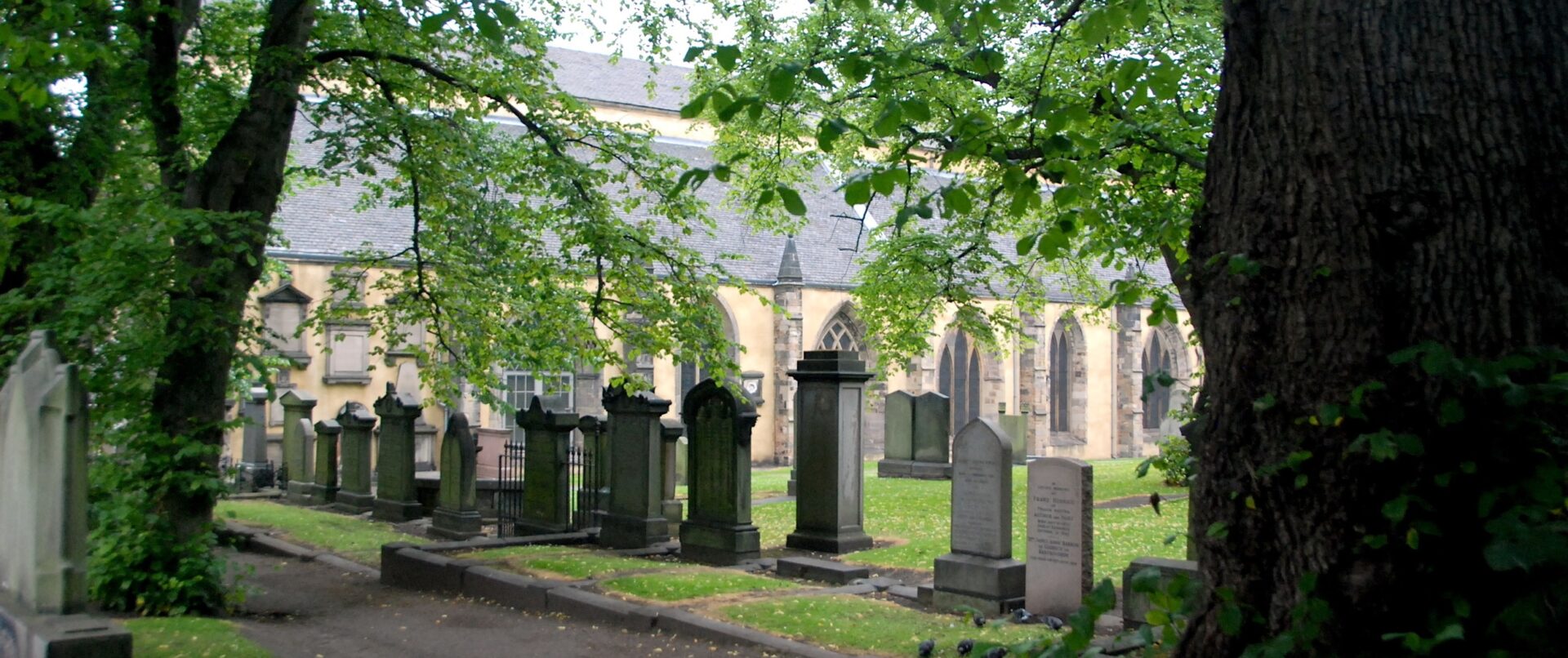 harry-potter-family-tour-cemetery