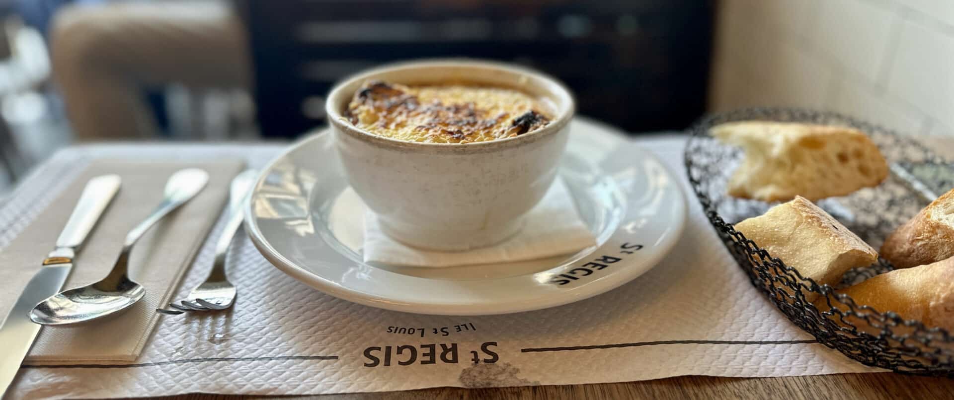 family-food-tour-paris-onion-soup