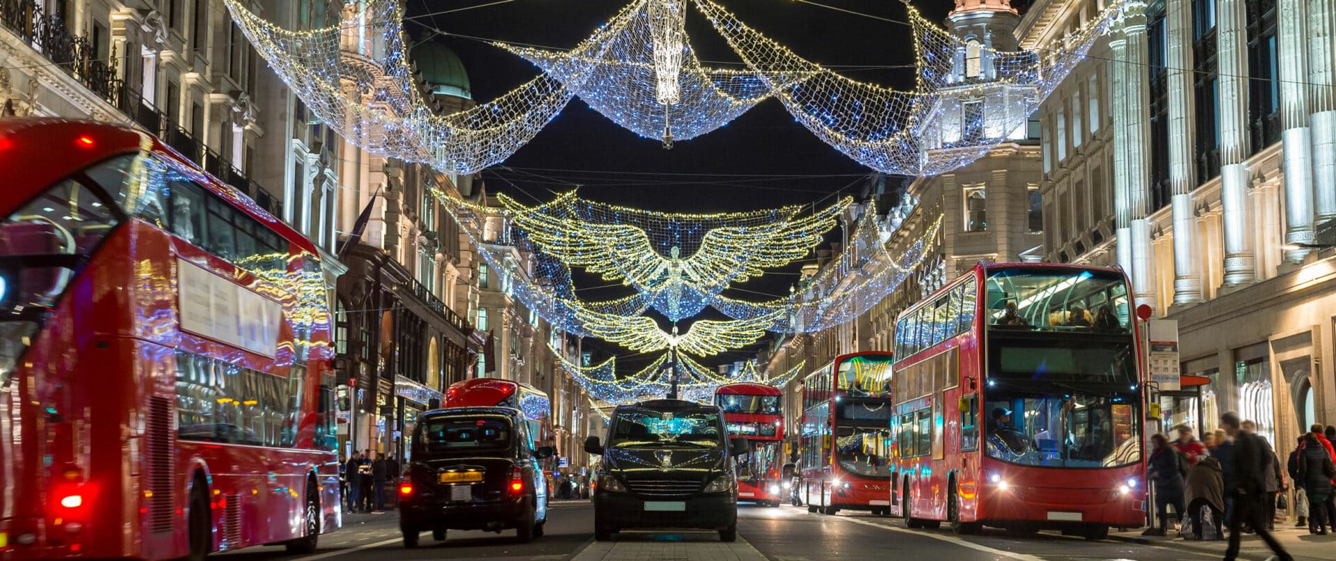 christmas-lights-black-cab-tour-london-angel
