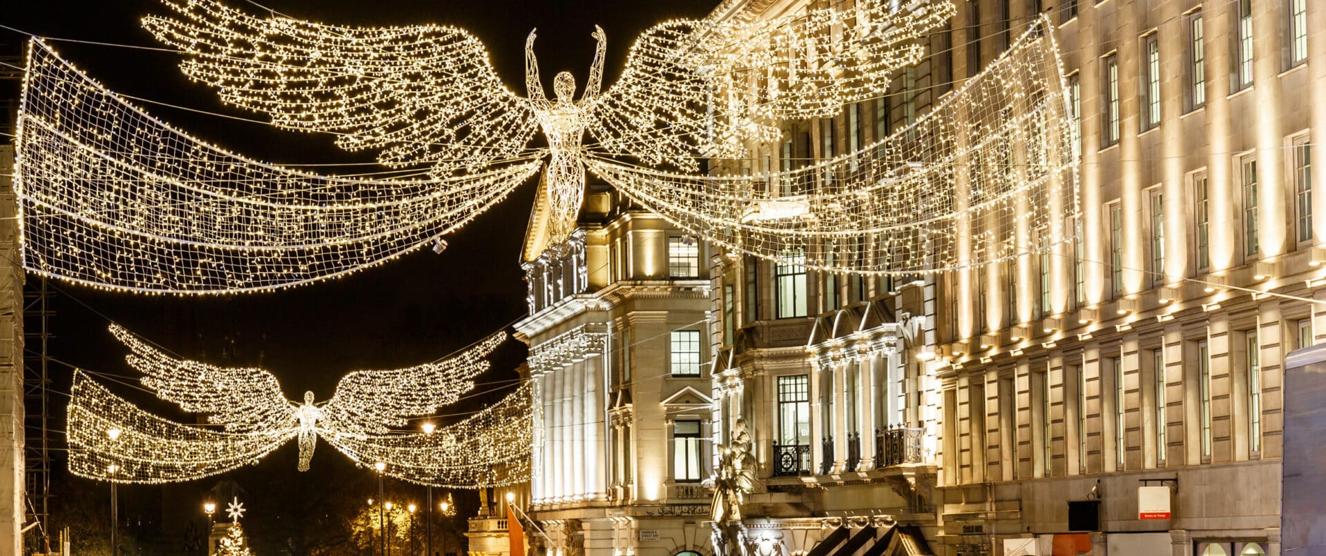 christmas-lights-walking-tour-london-angel