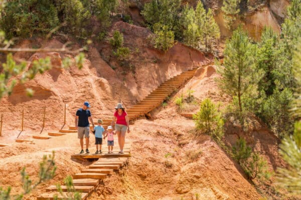 provence-family-tour-private-ocher-cliffs-lavender-luberon